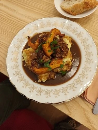Tofu grillé, riz complet et légumes